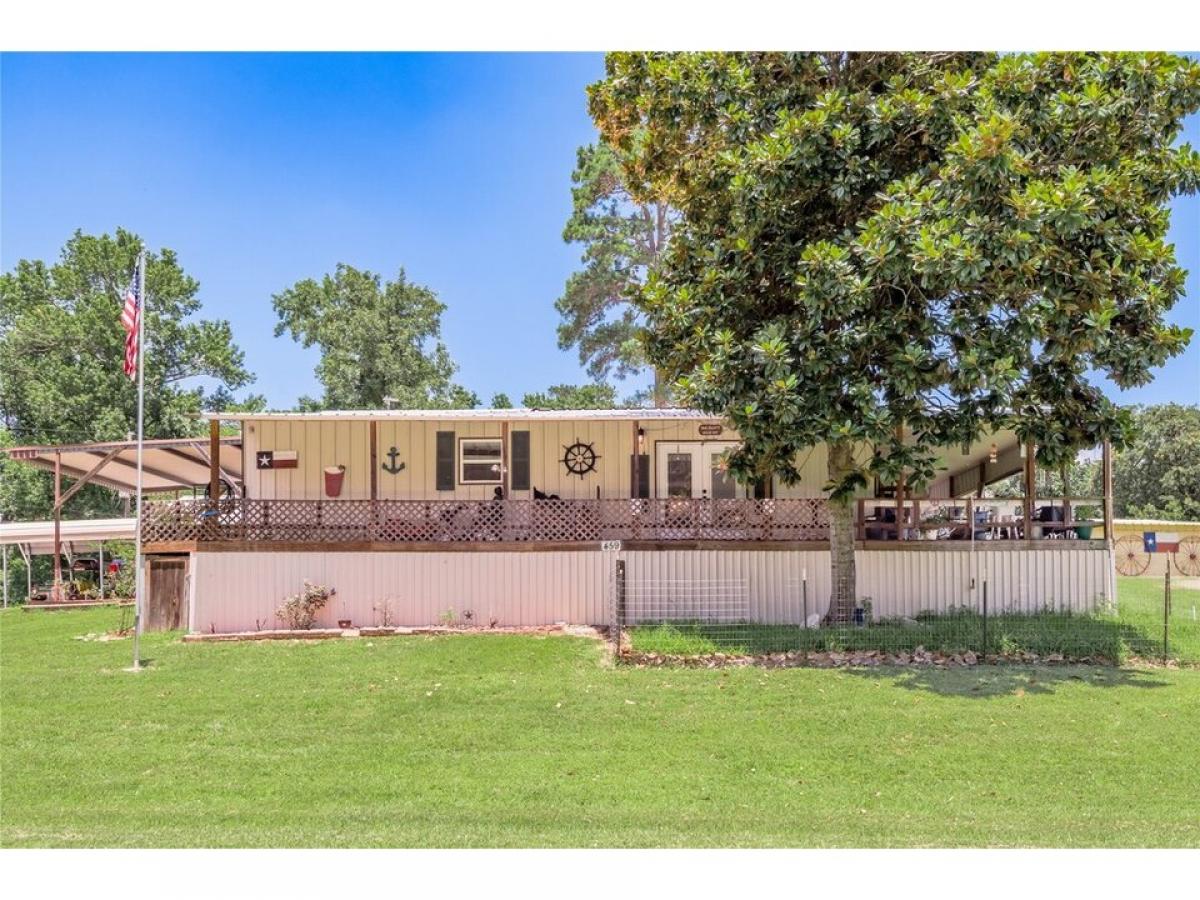 Picture of Home For Sale in Trinity, Texas, United States