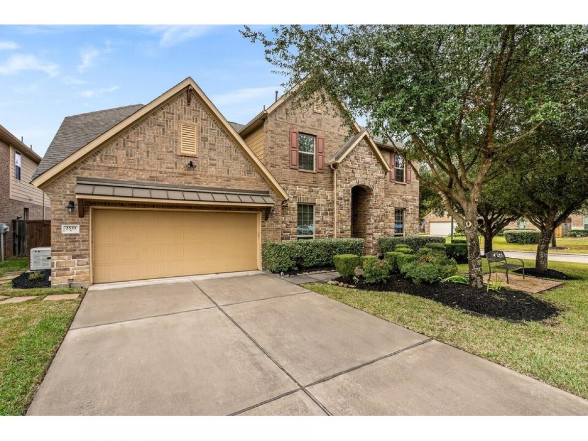 Picture of Home For Sale in Conroe, Texas, United States