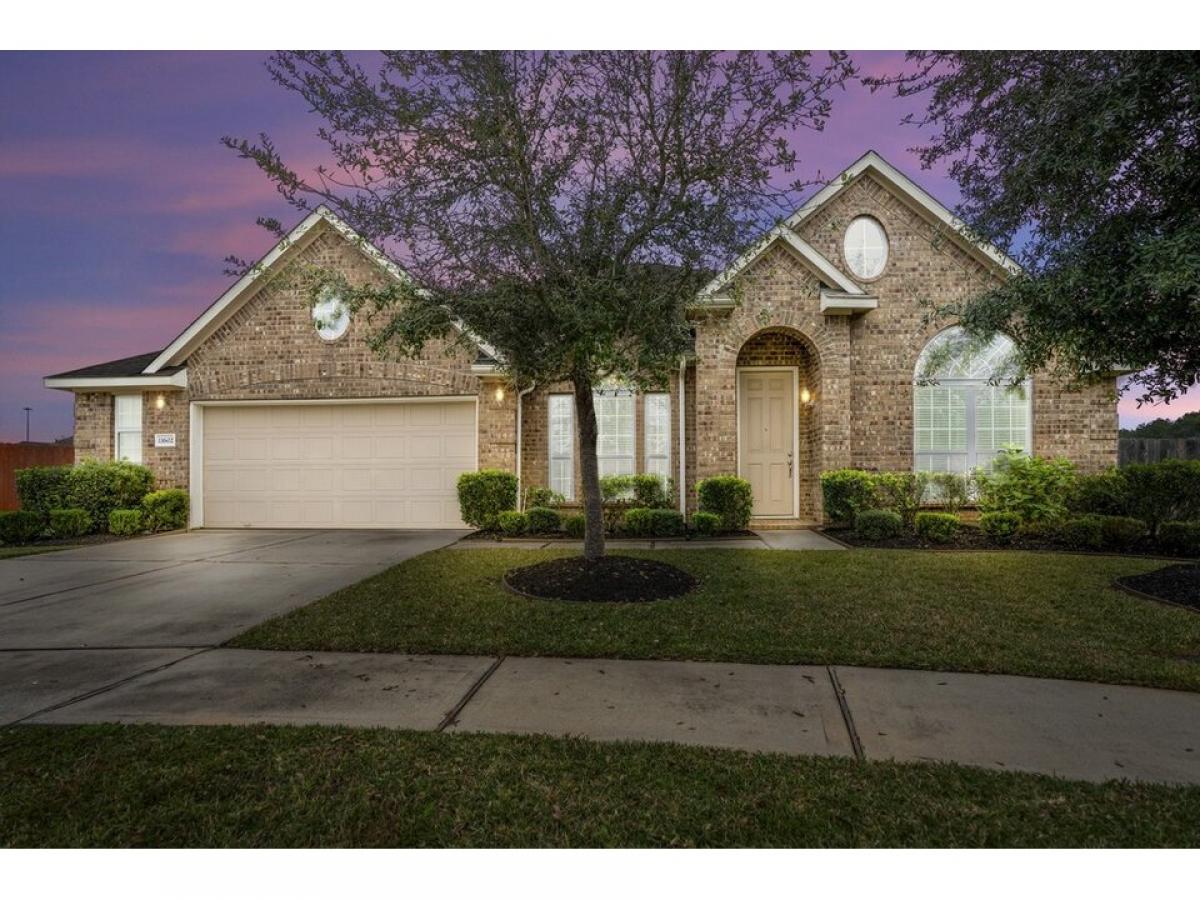 Picture of Home For Sale in Tomball, Texas, United States