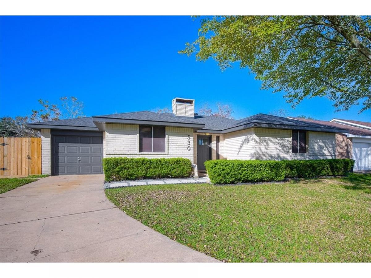 Picture of Home For Rent in Friendswood, Texas, United States