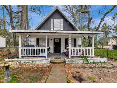 Home For Sale in Montgomery, Texas