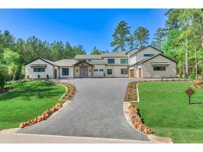 Home For Sale in Montgomery, Texas