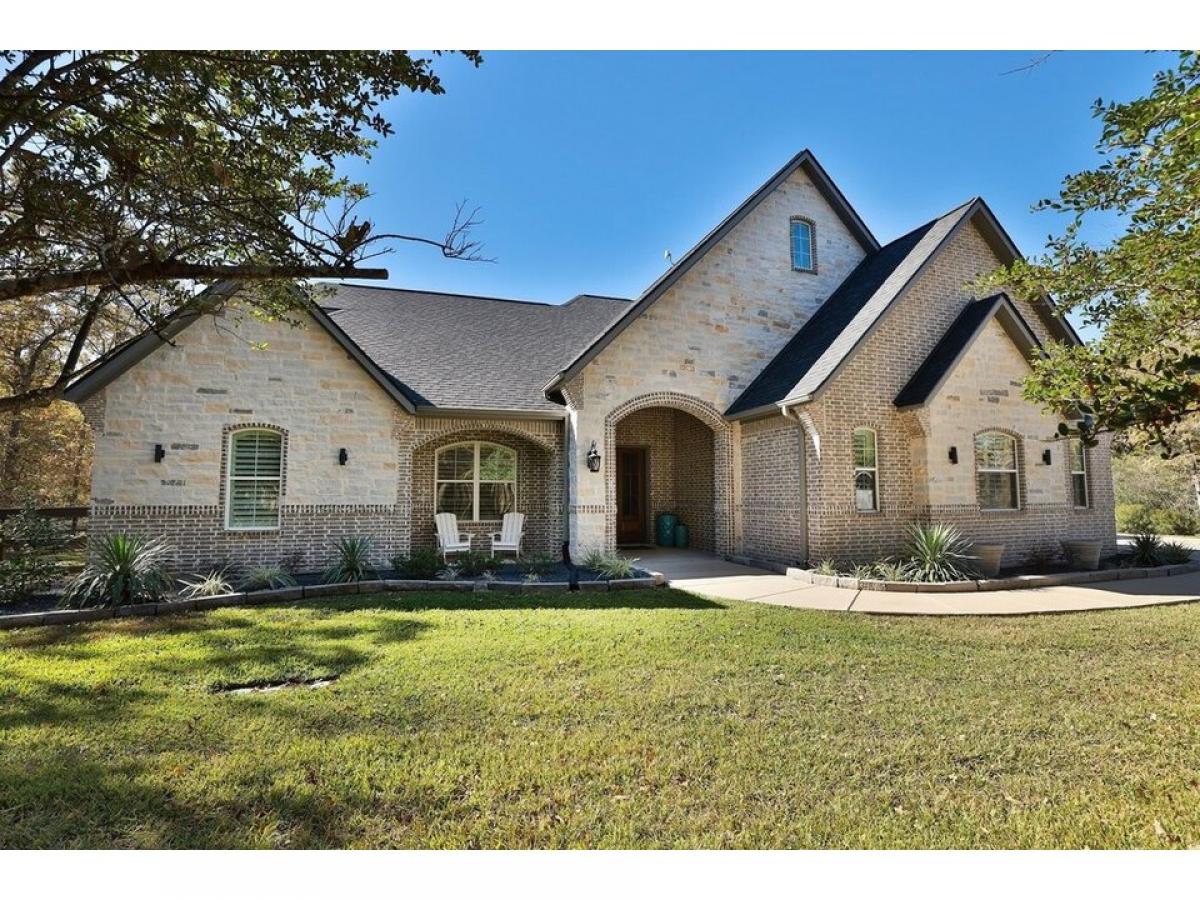 Picture of Home For Sale in College Station, Texas, United States