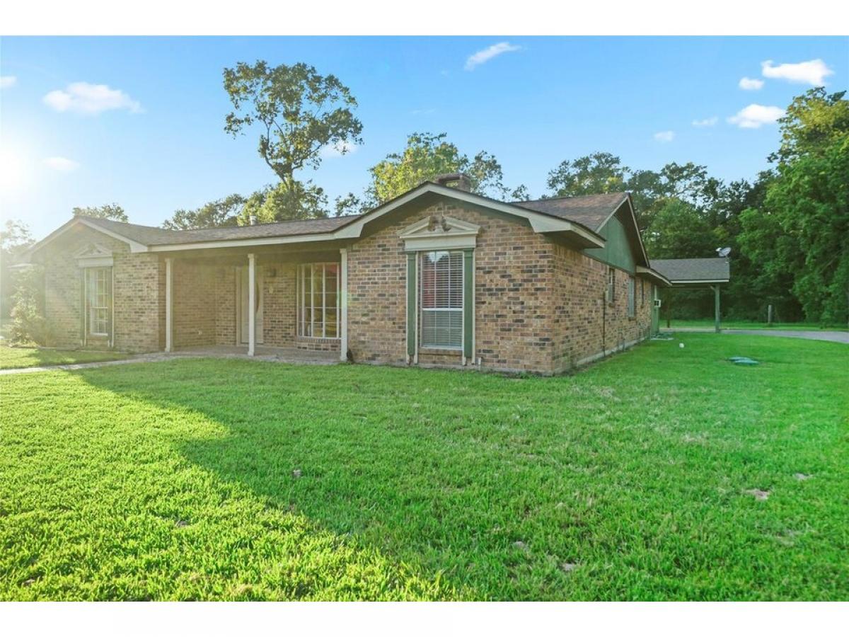 Picture of Home For Sale in Cleveland, Texas, United States