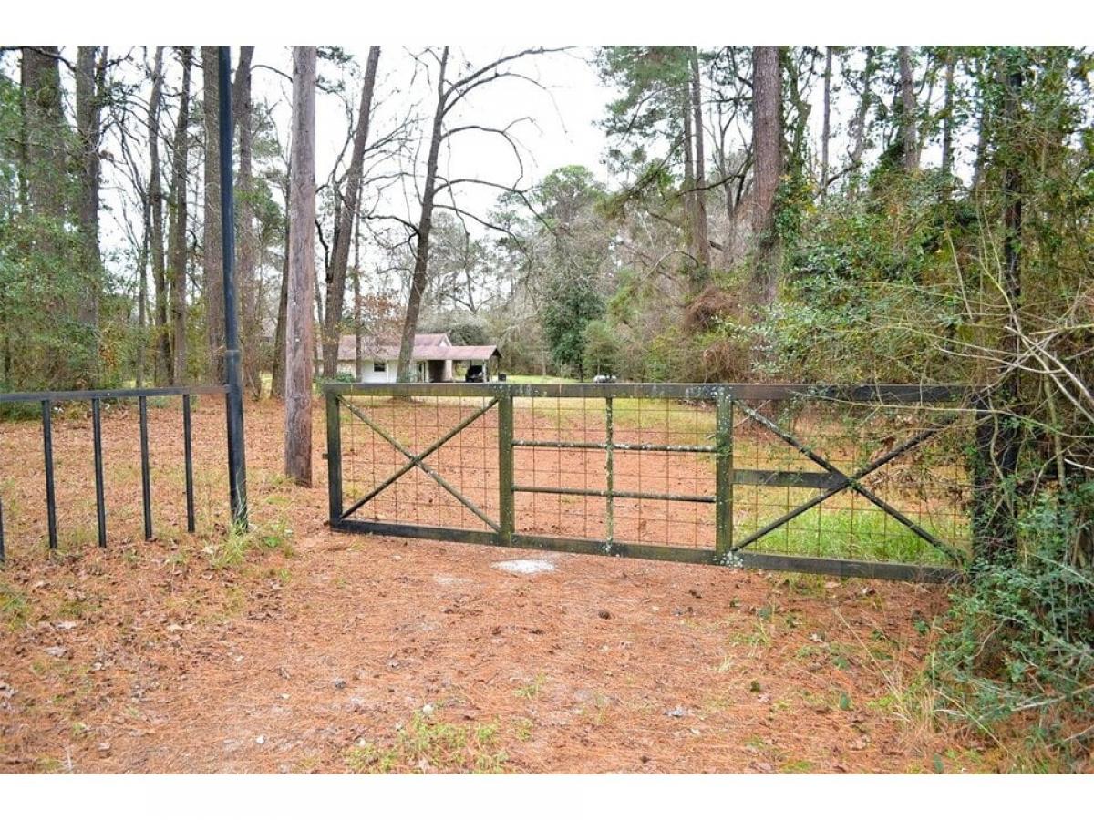 Picture of Home For Sale in Montgomery, Texas, United States