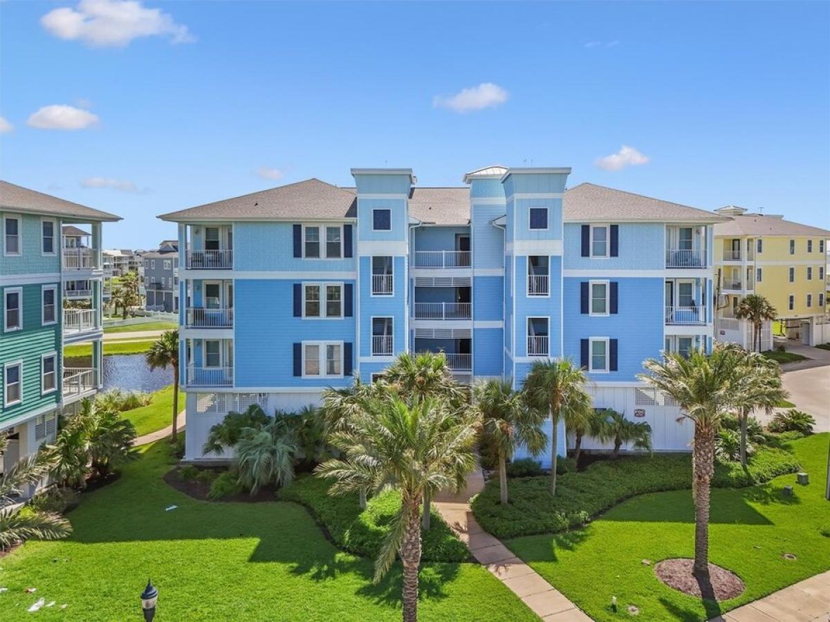 Picture of Home For Sale in Galveston, Texas, United States