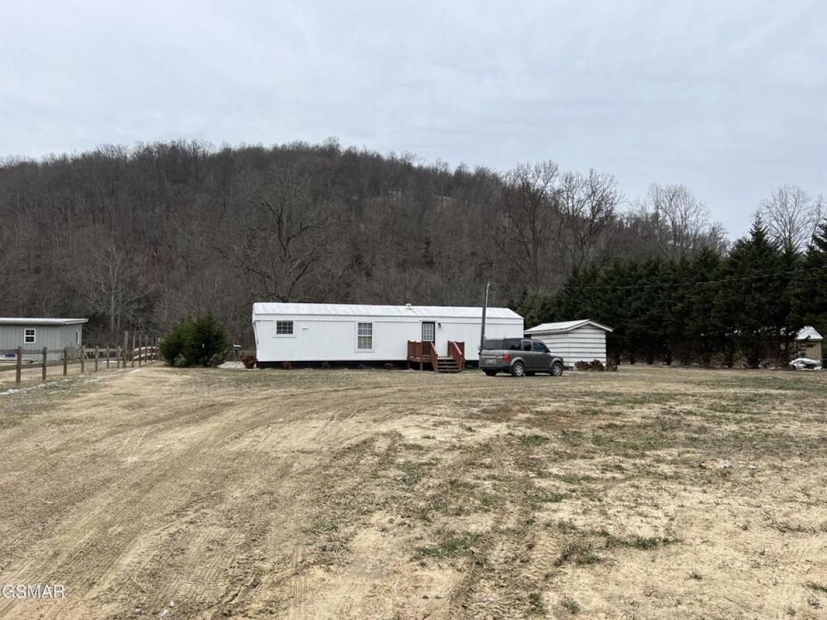 Picture of Home For Sale in Cosby, Tennessee, United States