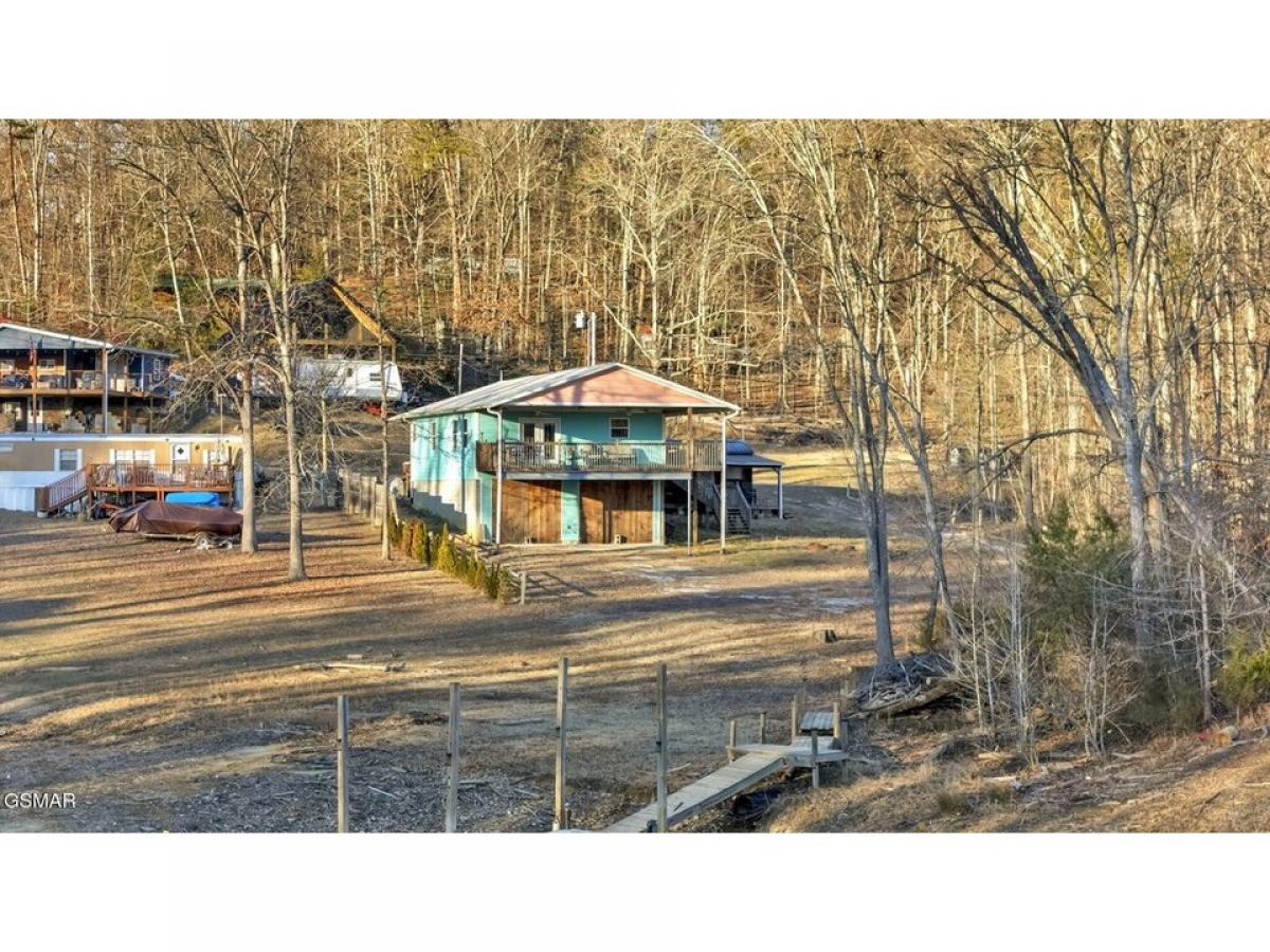 Picture of Home For Sale in Dandridge, Tennessee, United States