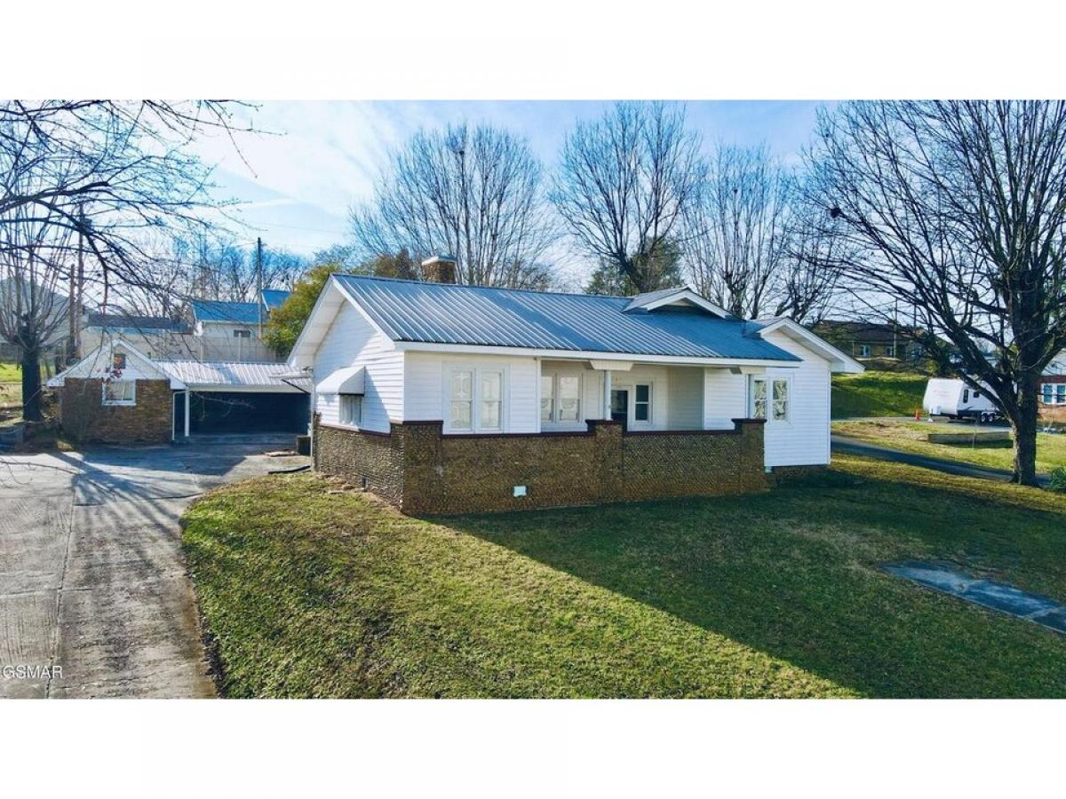 Picture of Home For Sale in Newport, Tennessee, United States