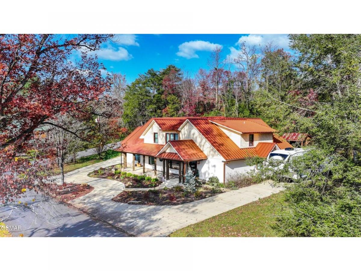 Picture of Home For Sale in Pigeon Forge, Tennessee, United States