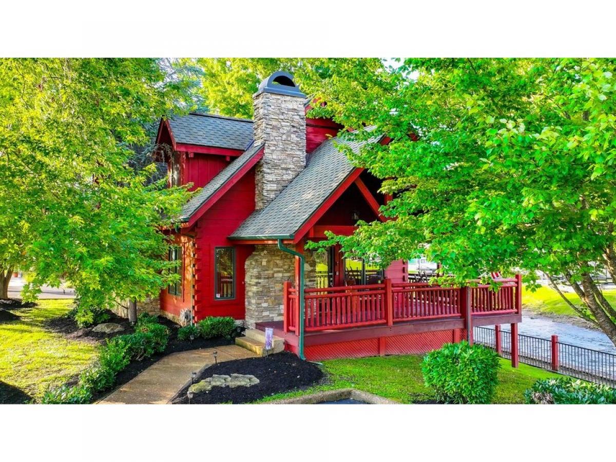 Picture of Home For Sale in Pigeon Forge, Tennessee, United States