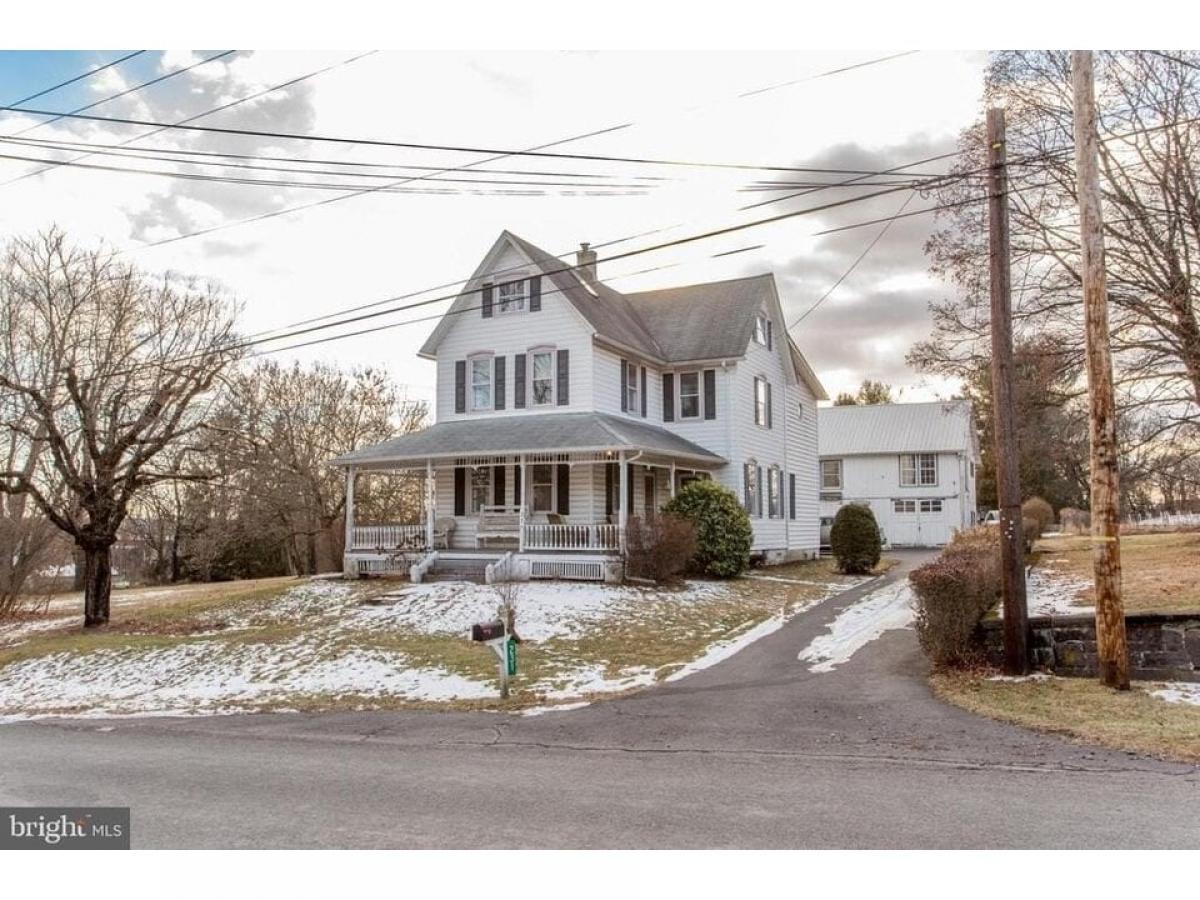 Picture of Home For Sale in Ottsville, Pennsylvania, United States