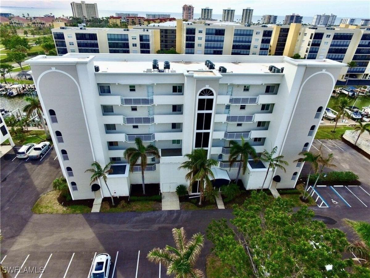 Picture of Home For Sale in Fort Myers Beach, Florida, United States