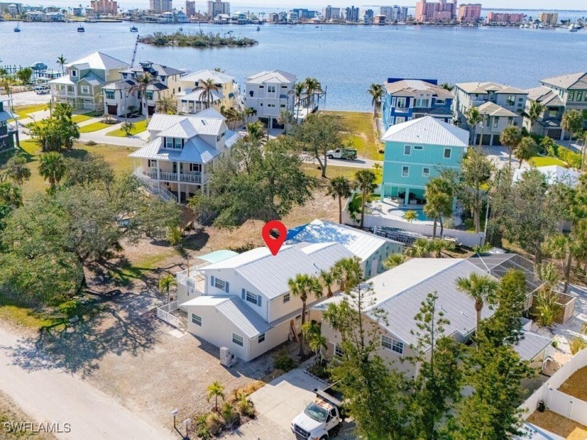 Picture of Home For Sale in Fort Myers Beach, Florida, United States