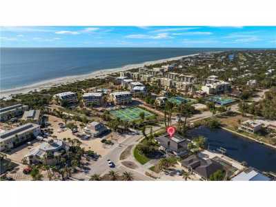 Home For Sale in Sanibel, Florida