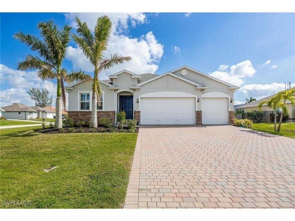 Picture of Home For Sale in Cape Coral, Florida, United States