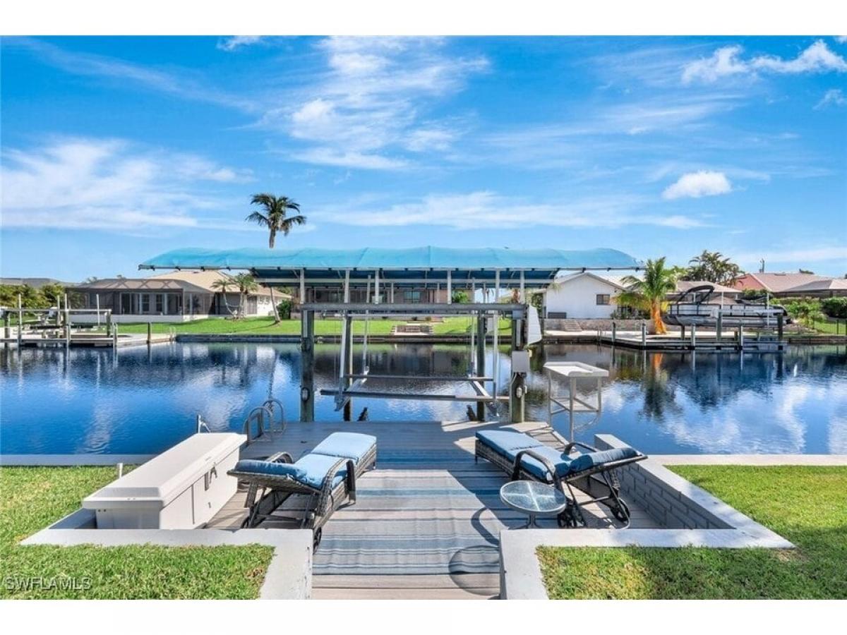 Picture of Home For Sale in Cape Coral, Florida, United States