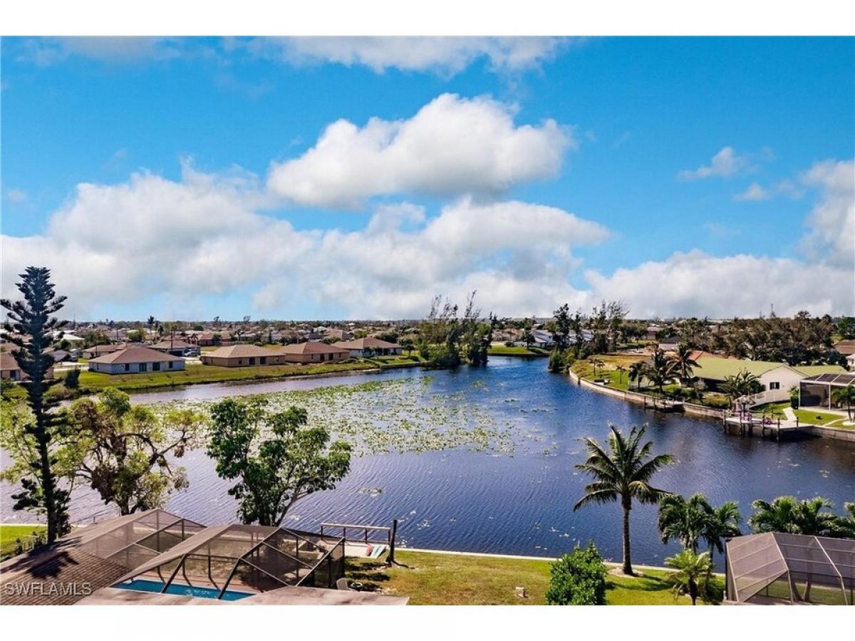 Picture of Home For Sale in Cape Coral, Florida, United States