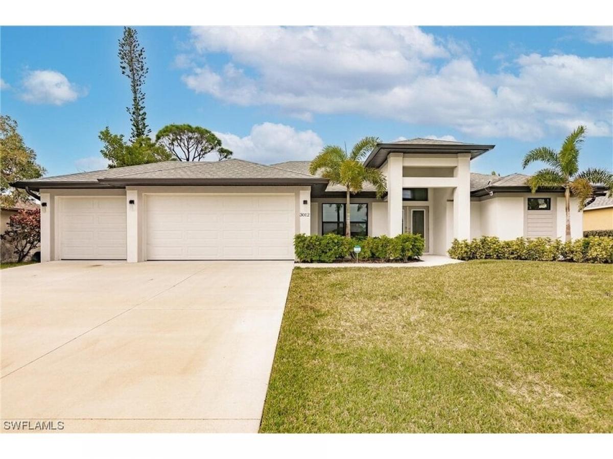 Picture of Home For Sale in Cape Coral, Florida, United States