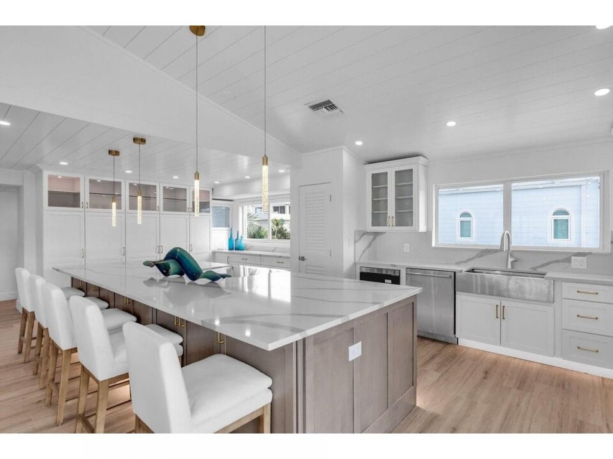 Picture of Home For Sale in Plantation Key, Florida, United States