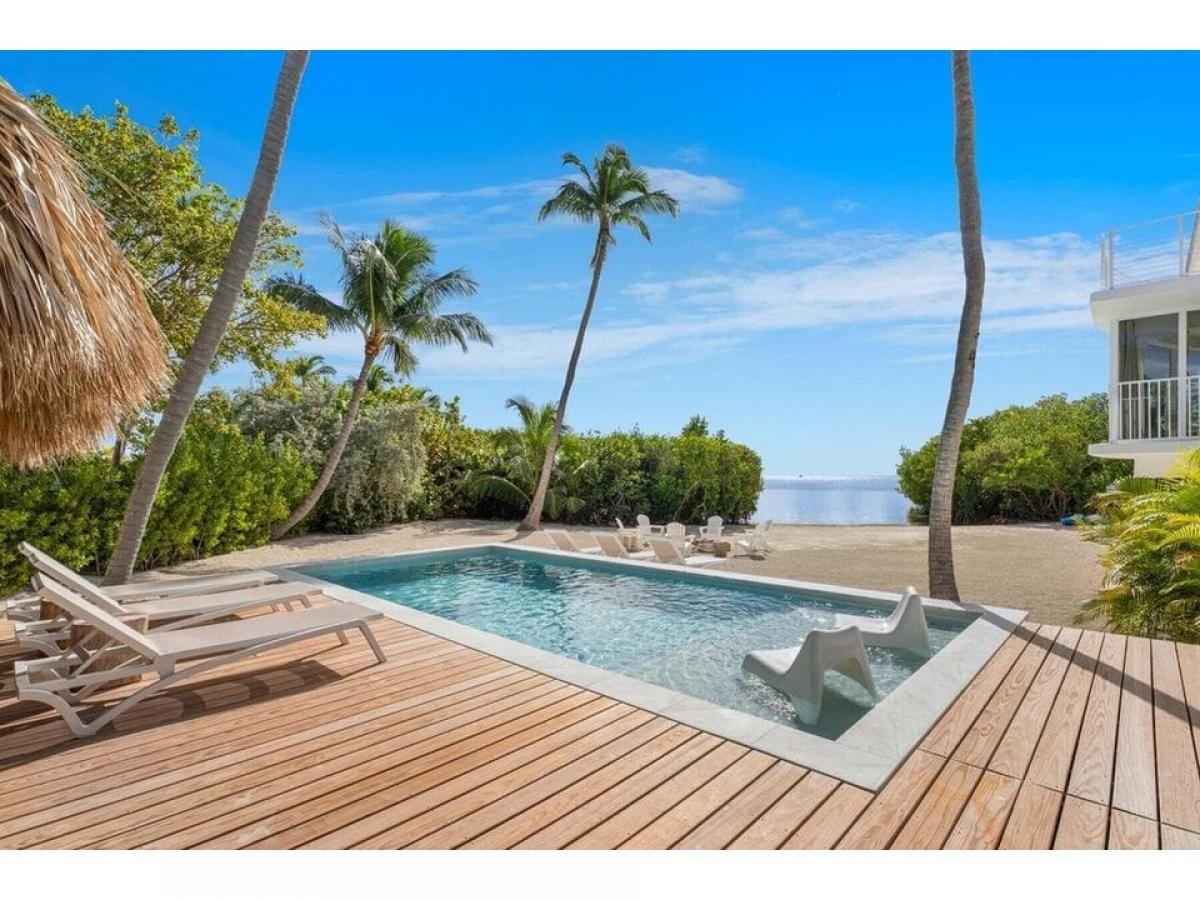 Picture of Home For Sale in Upper Matecumbe Key Islamorada, Florida, United States