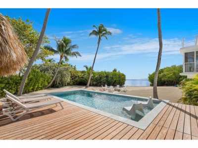 Home For Sale in Upper Matecumbe Key Islamorada, Florida