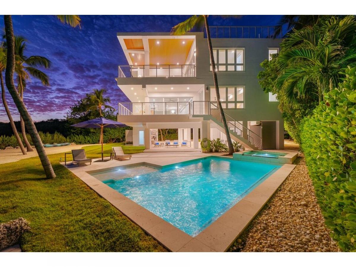 Picture of Home For Sale in Plantation Key, Florida, United States