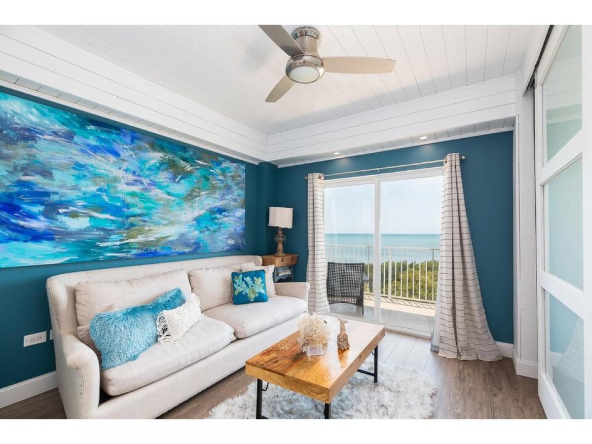 Picture of Home For Sale in Plantation Key, Florida, United States