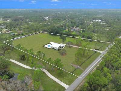 Home For Sale in Lake Worth, Florida