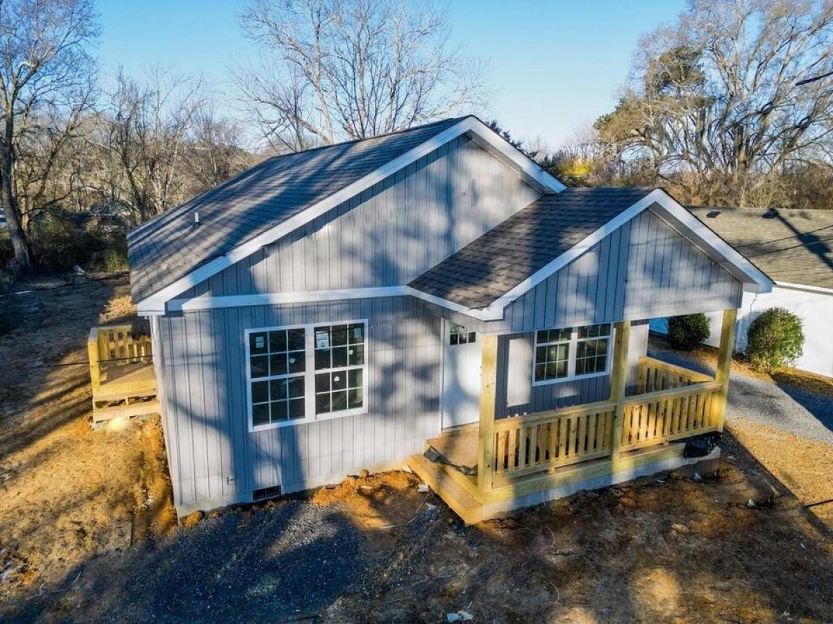 Picture of Home For Sale in Dalton, Georgia, United States