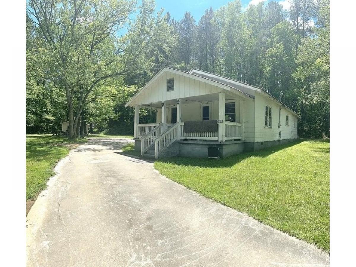 Picture of Home For Sale in Dalton, Georgia, United States