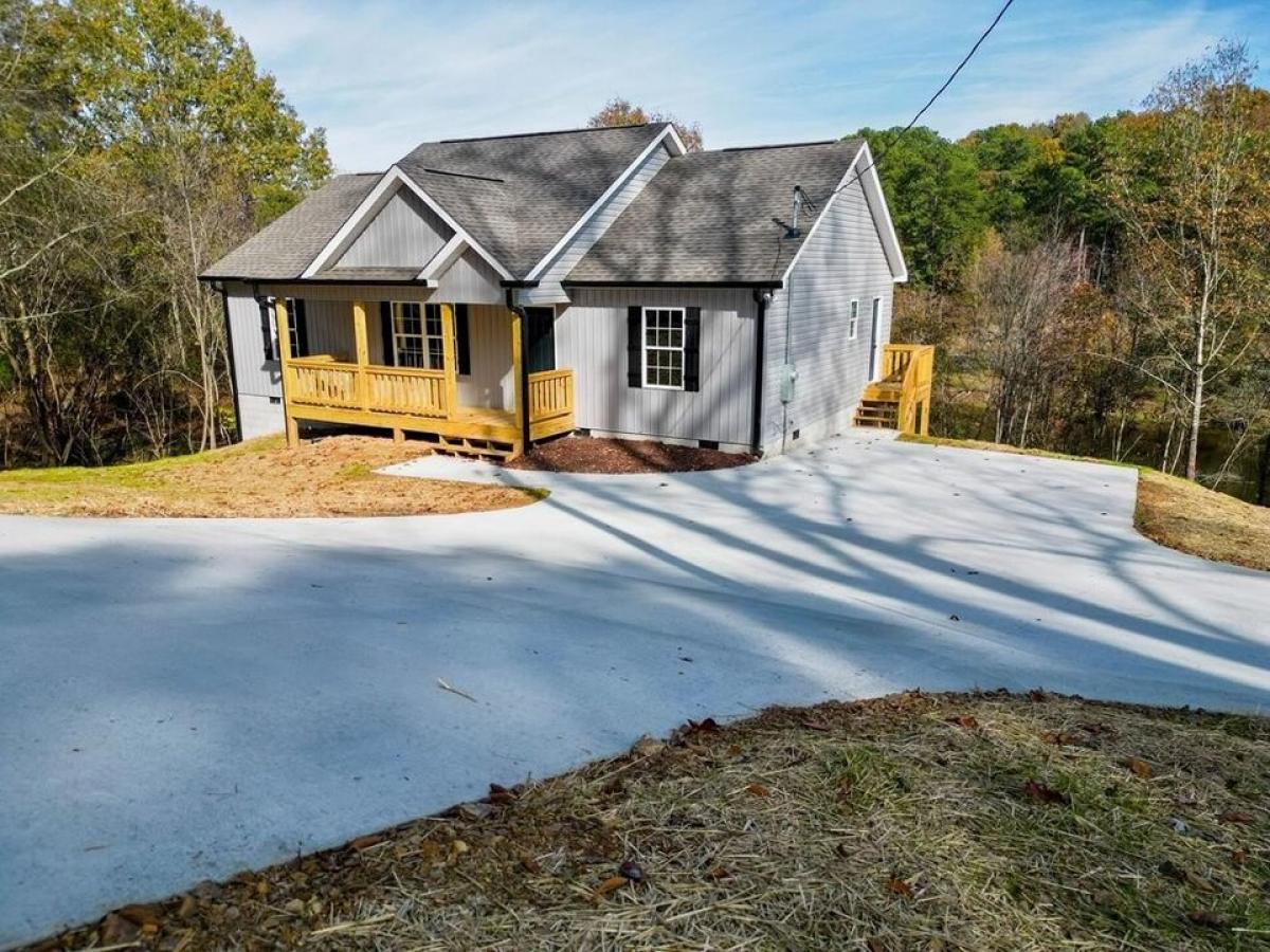 Picture of Home For Sale in Dalton, Georgia, United States