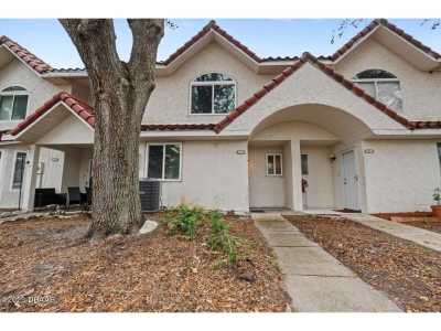 Home For Sale in Port Orange, Florida