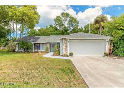 Home For Sale in Daytona Beach, Florida