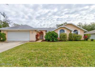 Home For Sale in Port Orange, Florida