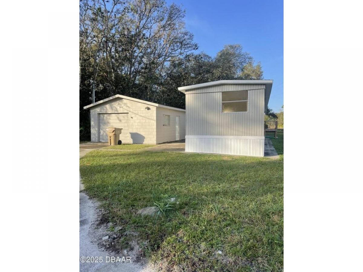 Picture of Home For Sale in Deland, Florida, United States