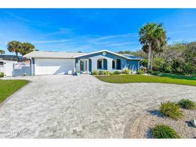 Home For Sale in Ponce Inlet, Florida