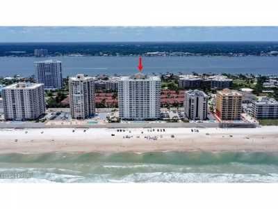 Home For Sale in Daytona Beach, Florida