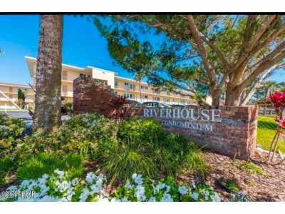 Home For Sale in Daytona Beach, Florida