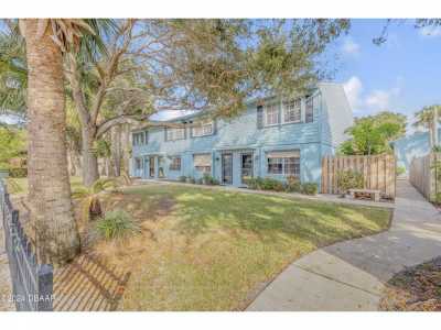 Home For Sale in New Smyrna Beach, Florida