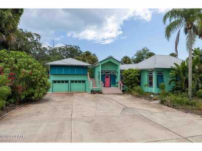 Home For Sale in Port Orange, Florida