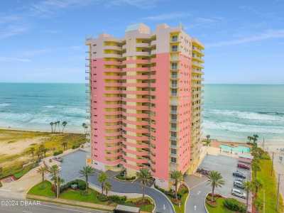 Home For Sale in Daytona Beach, Florida