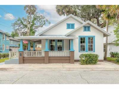 Home For Sale in New Smyrna Beach, Florida