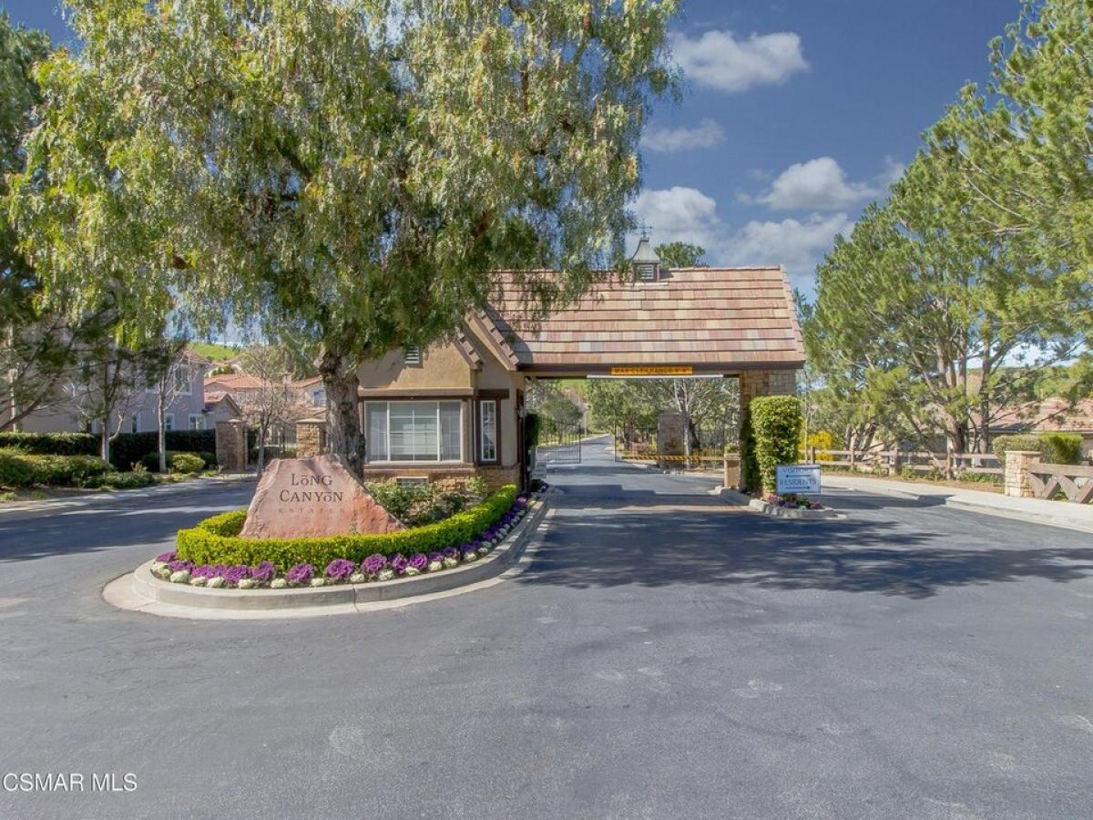 Picture of Home For Sale in Simi Valley, California, United States