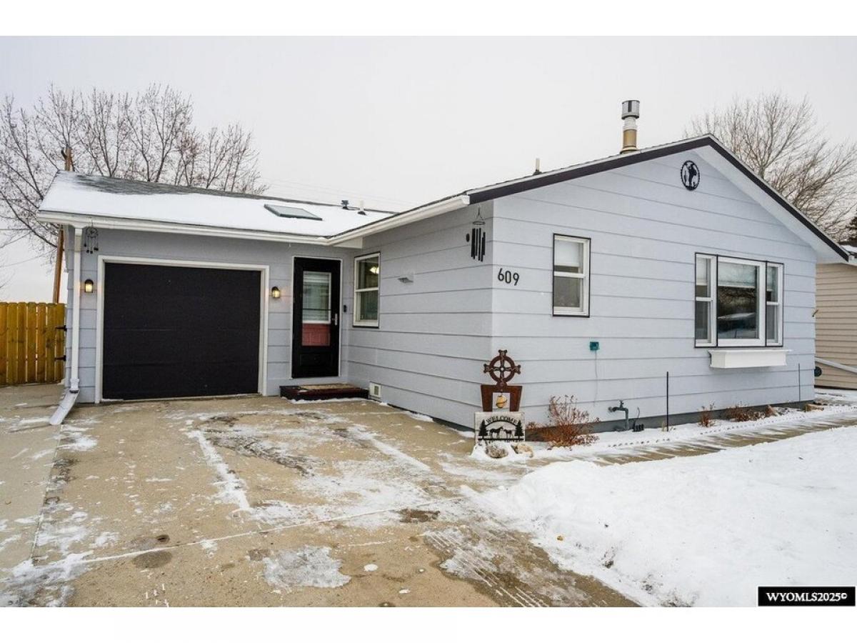 Picture of Home For Sale in Buffalo, Wyoming, United States