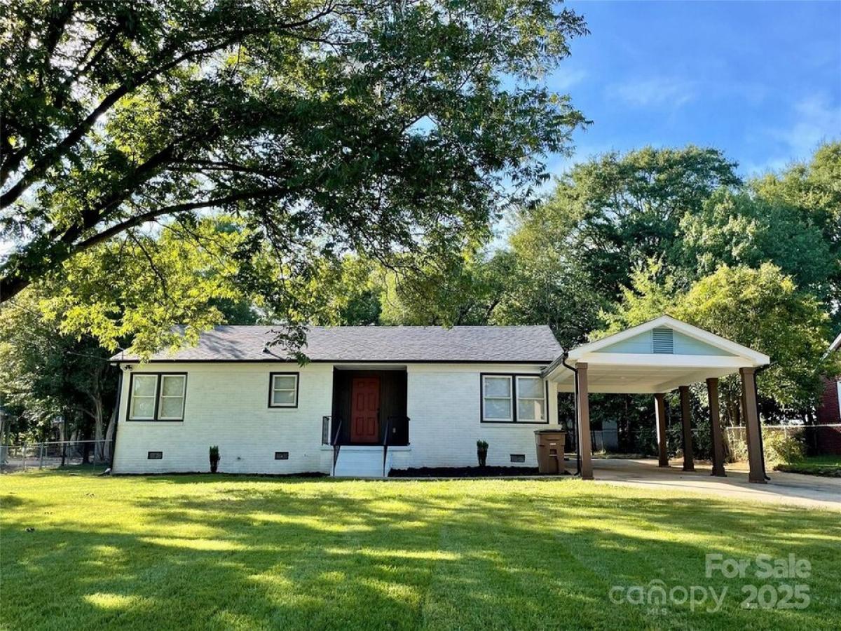 Picture of Home For Sale in Shelby, North Carolina, United States