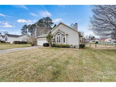 Home For Sale in Hickory, North Carolina