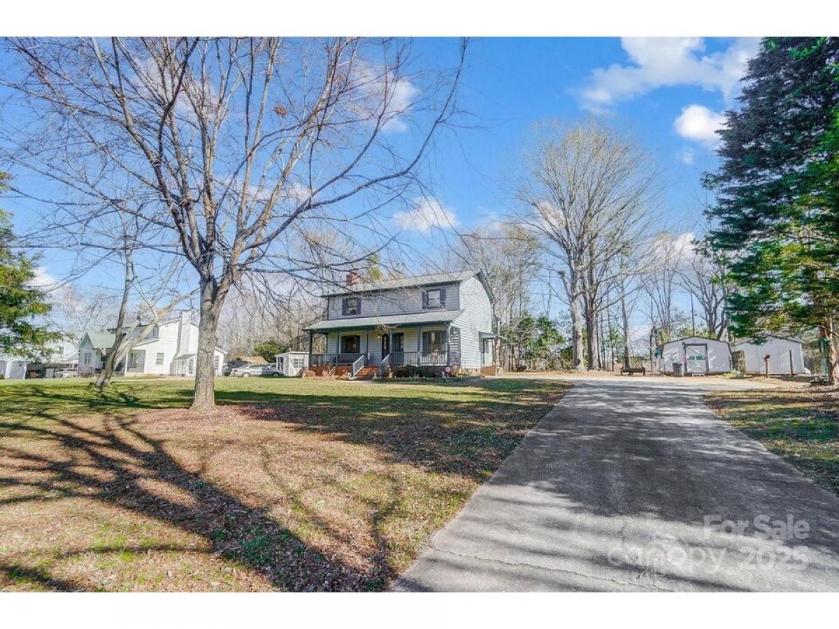 Picture of Home For Sale in Belmont, North Carolina, United States