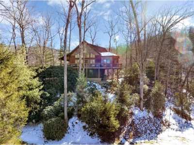 Home For Sale in Brevard, North Carolina