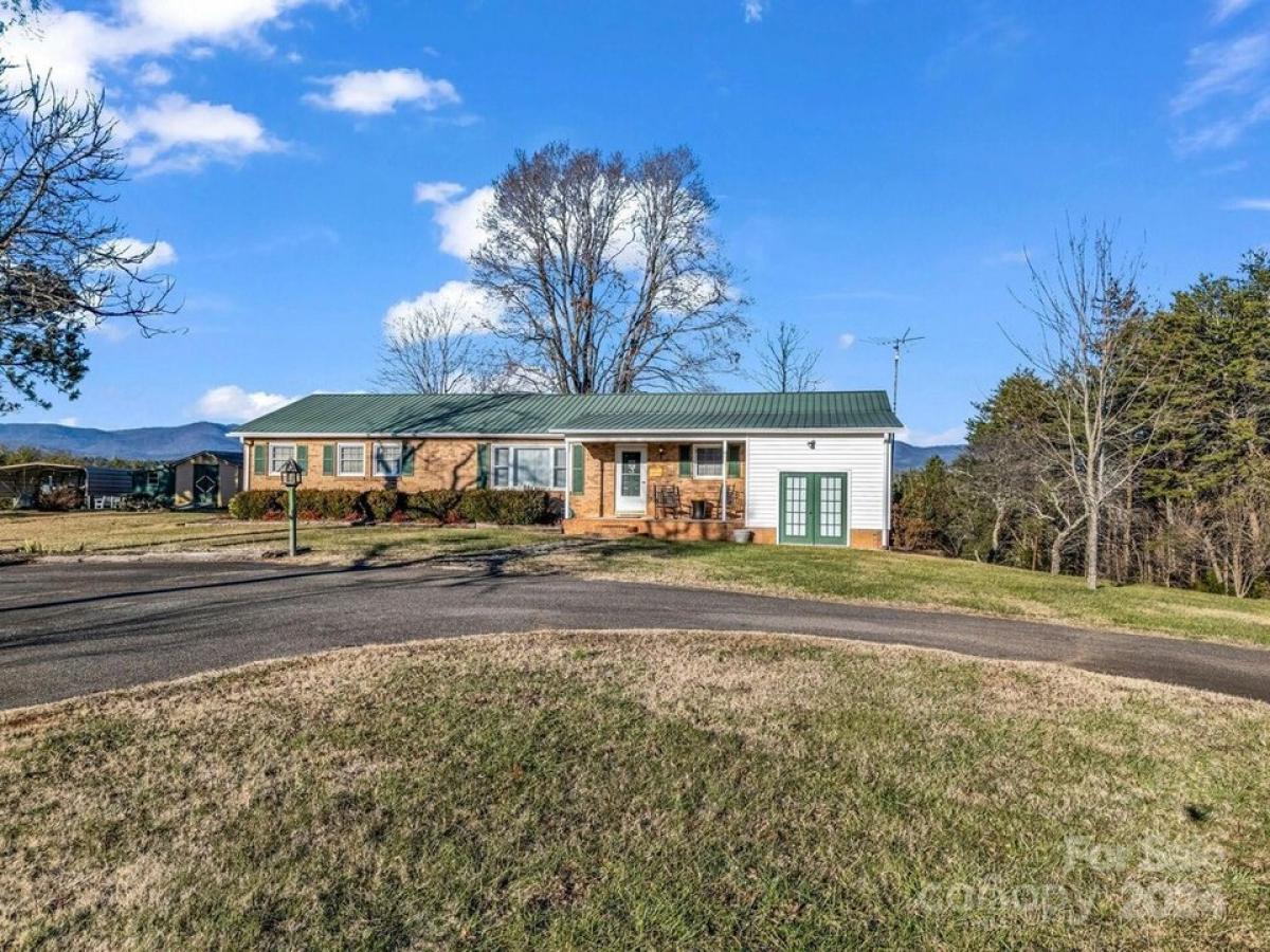 Picture of Home For Sale in Casar, North Carolina, United States